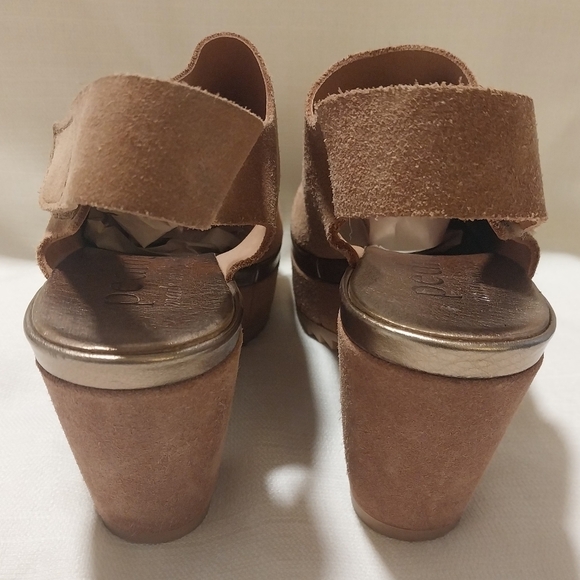 Pedro Garcia Felipa Tan Suede Slingback Low Platform Wedge - Picture 4 of 8